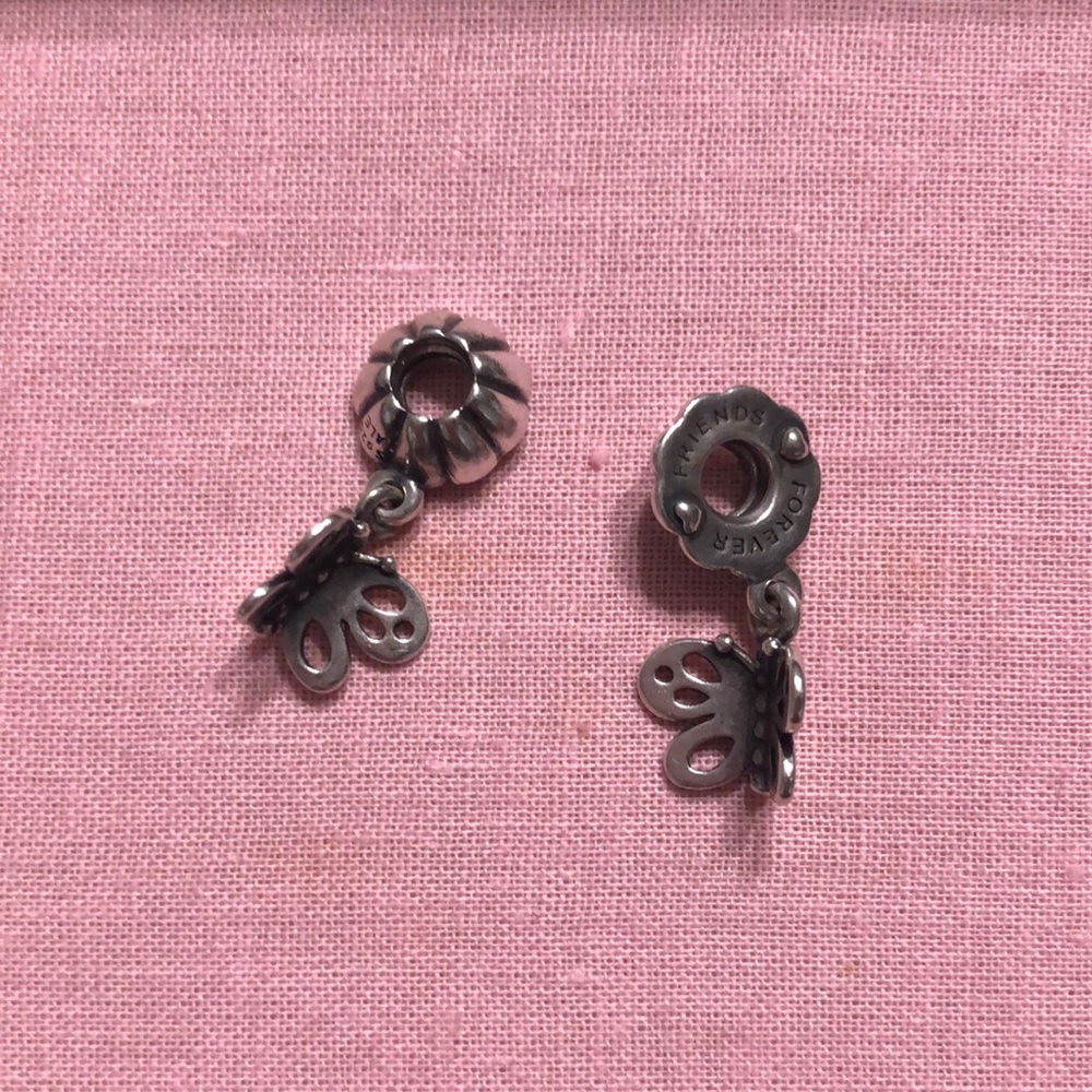 Pandora best friends charm